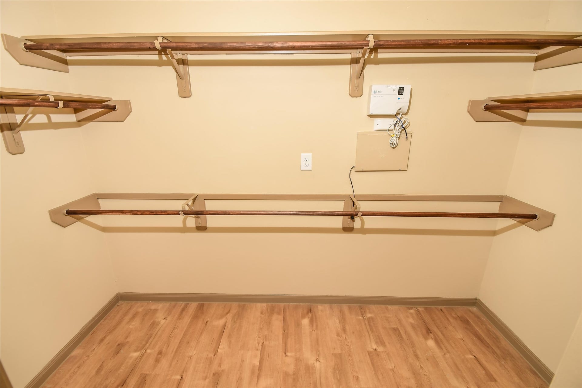 2307 Kolby Way, Houston, TX 77073 Photos may be representative of the floor plan and not the exact home. Finishes, layout, and features of the actual property for lease may vary.