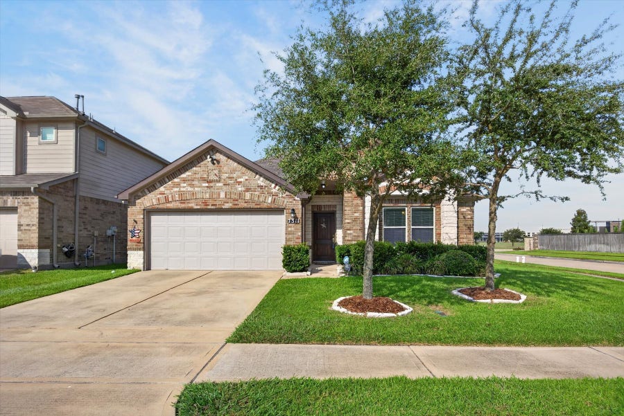 Property photo for 7311 Cypress Pin Oak Drive, Cypress, TX