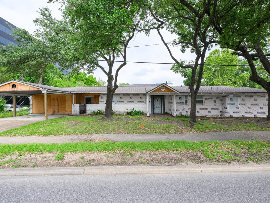 Property photo for 4660 Spruce Street, Bellaire, TX
