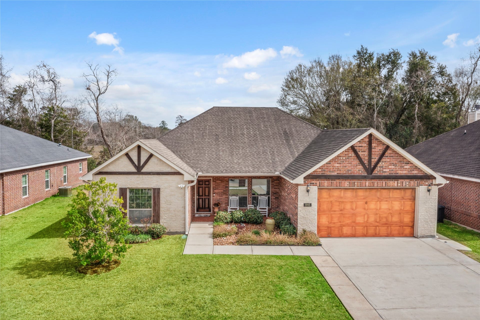 1995 Brentwood Drive, Alvin, TX 77511 1995 Brentwood Drive, Alvin, TX 77511