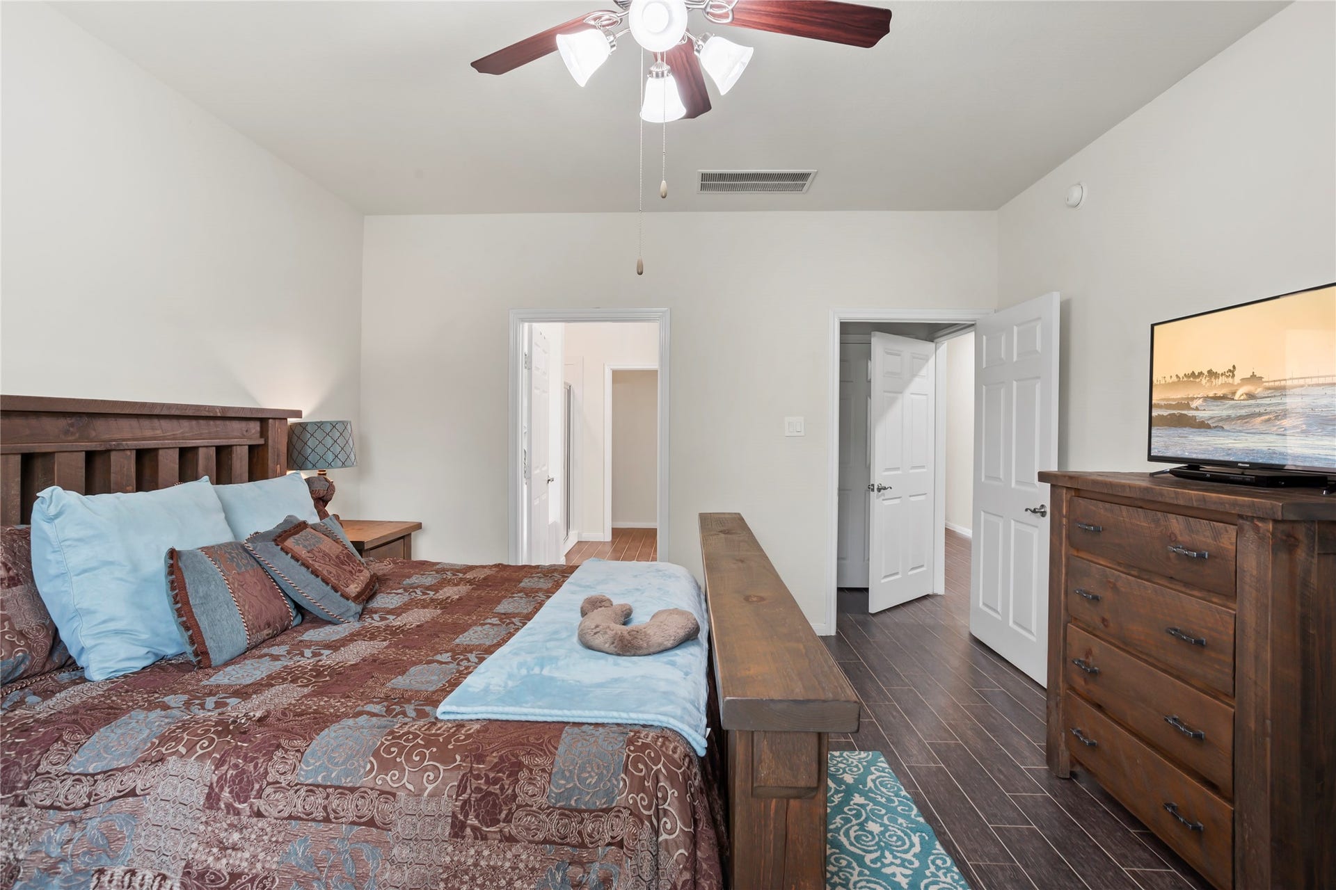 1995 Brentwood Drive, Alvin, TX 77511 1995 Brentwood Drive, Alvin, TX 77511