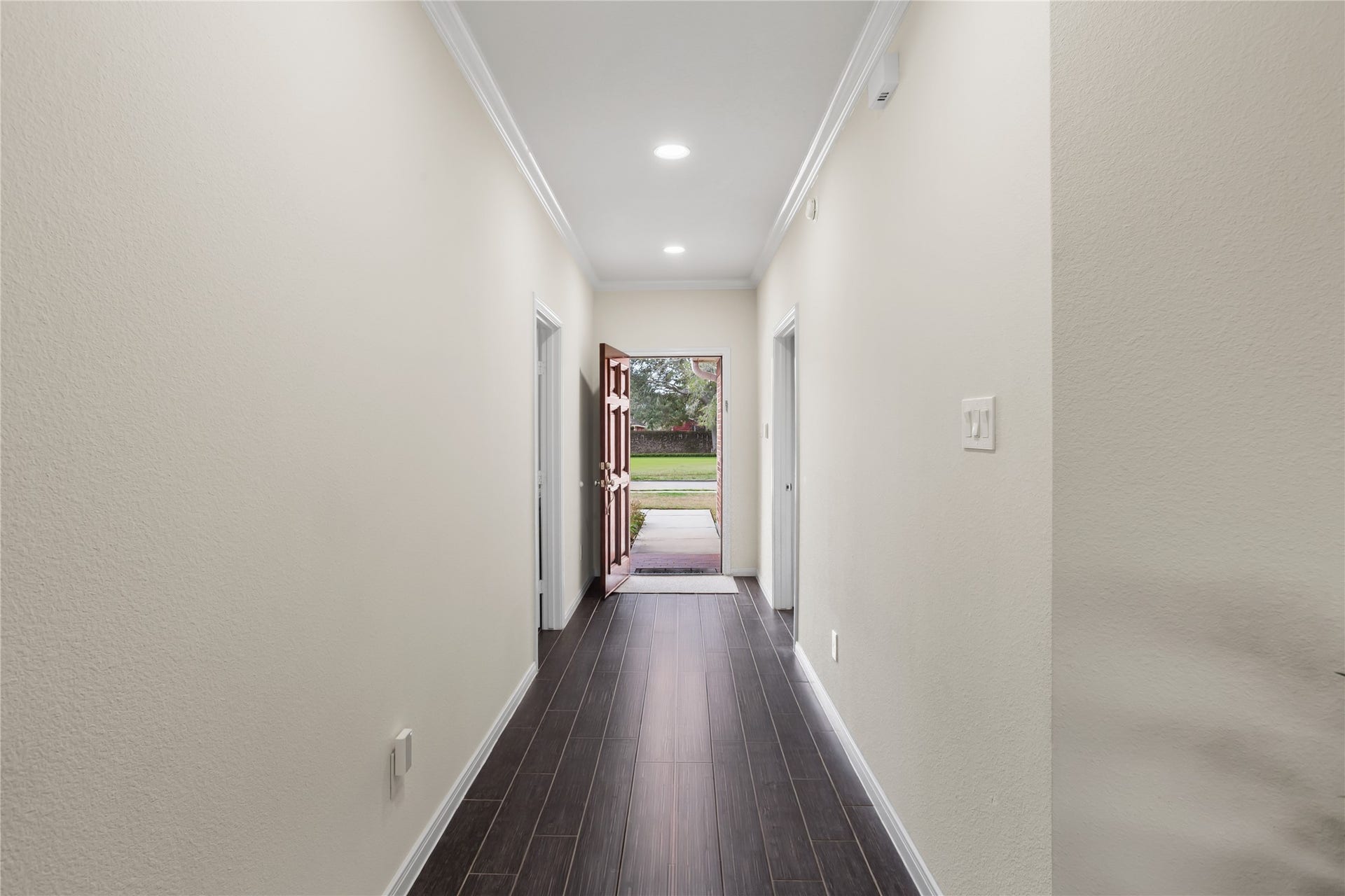 1995 Brentwood Drive, Alvin, TX 77511 1995 Brentwood Drive, Alvin, TX 77511