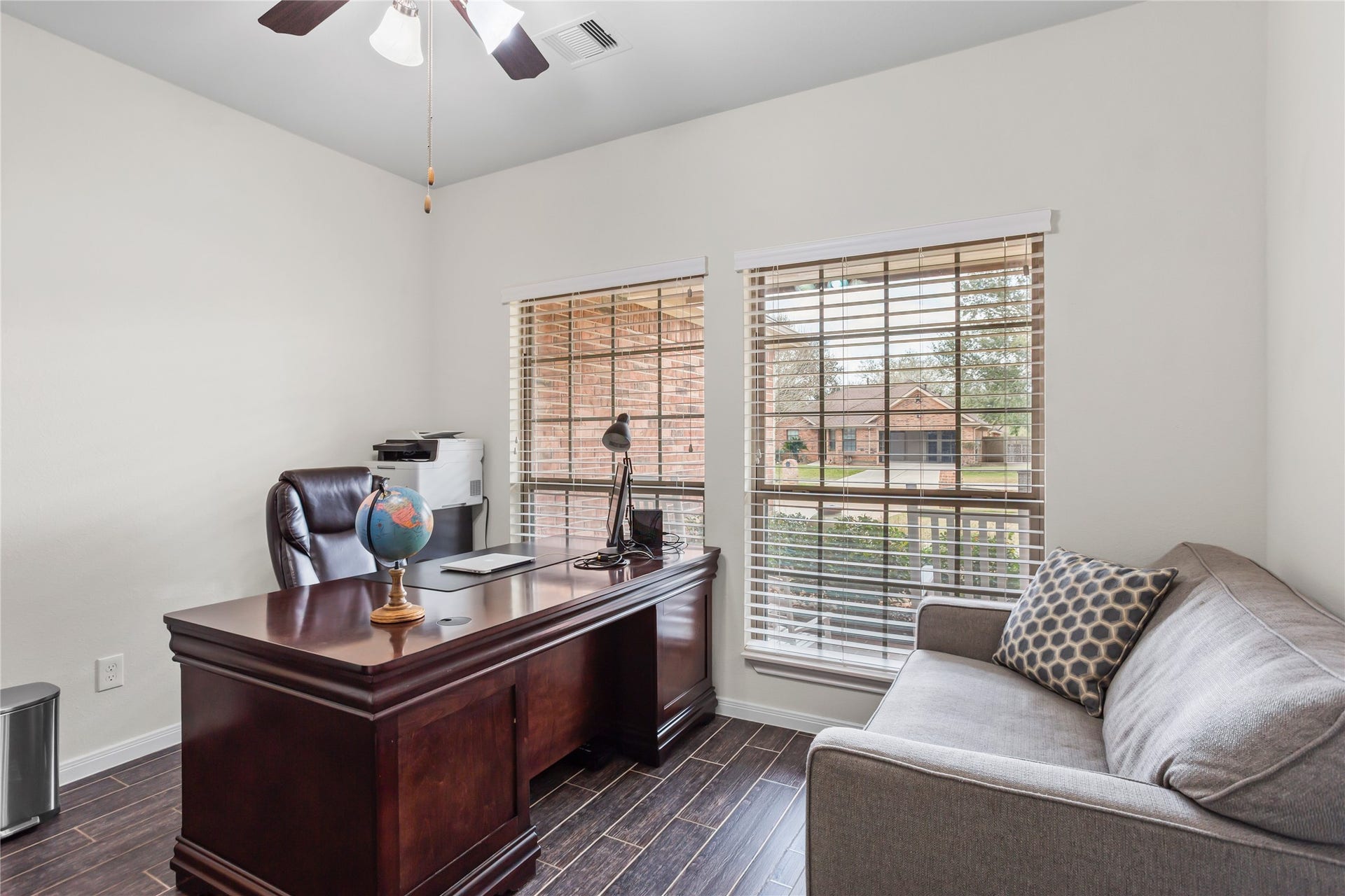 1995 Brentwood Drive, Alvin, TX 77511 1995 Brentwood Drive, Alvin, TX 77511
