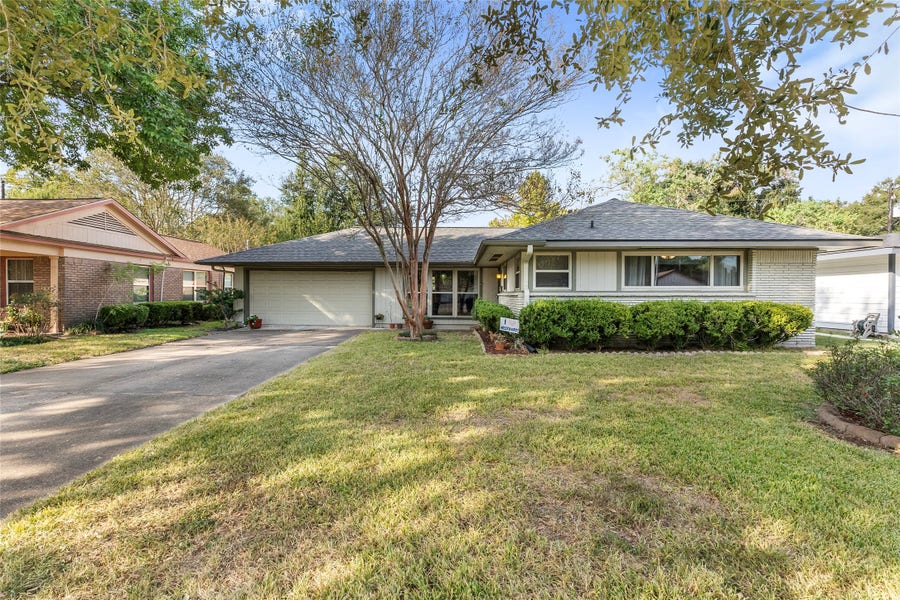 Property photo for 5438 Creekbend Drive, Houston, TX