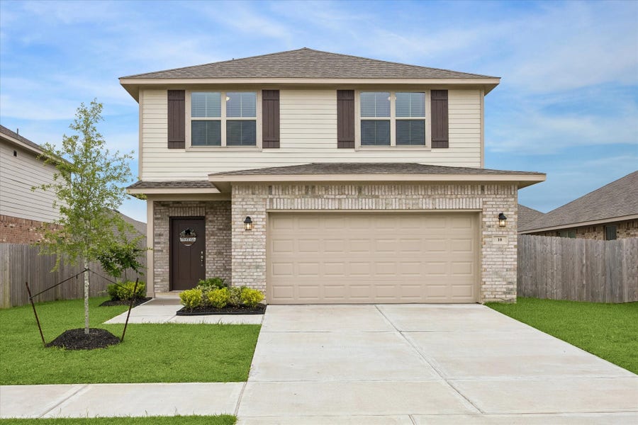Property photo for 10 Greenbriar Loop, Angleton, TX