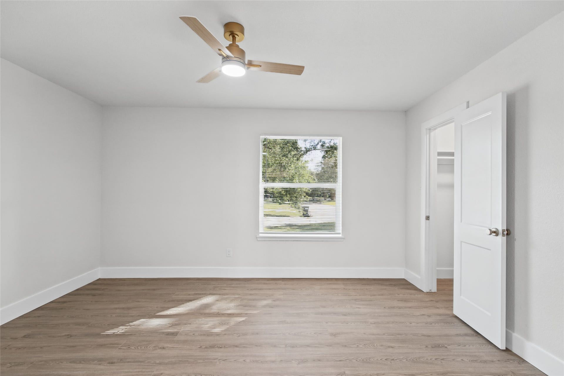 102 Belmont Avenue, Hitchcock, TX 77563 102 Belmont Avenue, Hitchcock, TX 77563