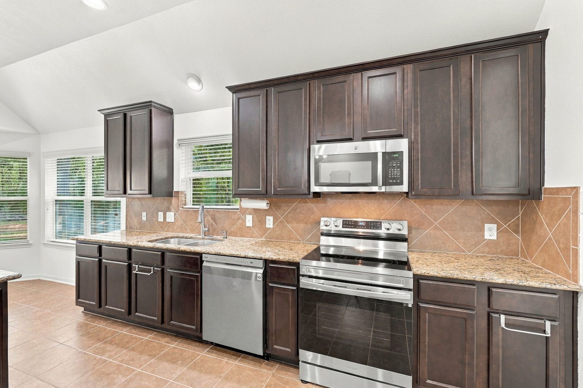 4523 Coues Deer Lane, Conroe, TX 77303 4523 Coues Deer Lane, Conroe, TX 77303