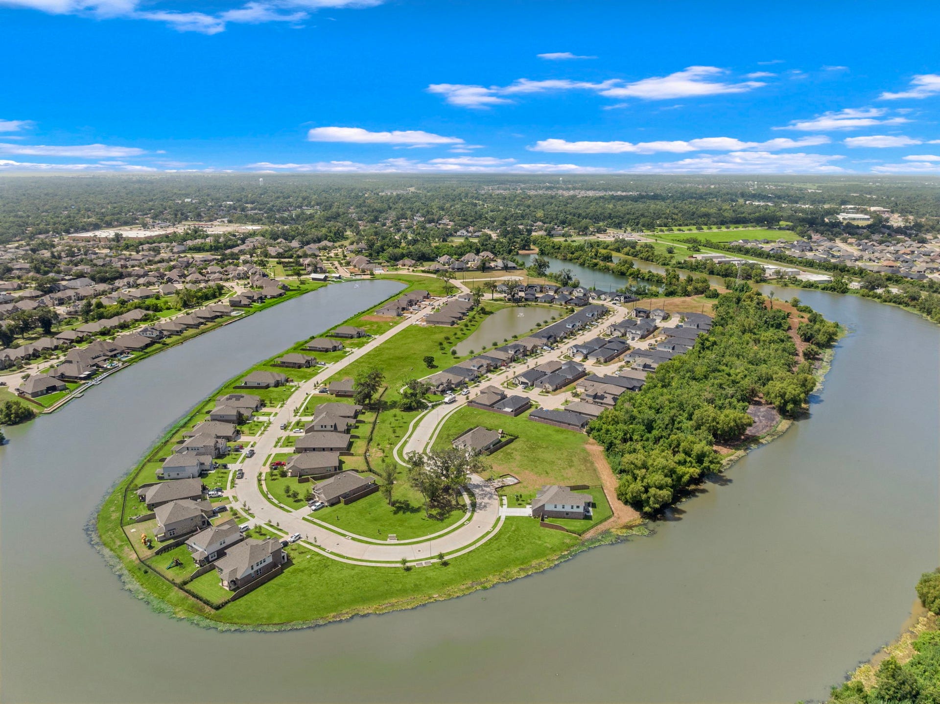 126 Water Grass Trail, Clute, TX 77531 126 Water Grass Trail, Clute, TX 77531