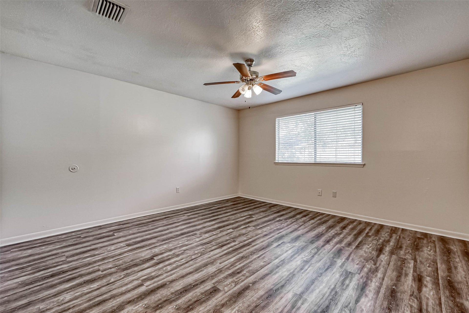 714 Canyon Garden Drive, Katy, TX 77450