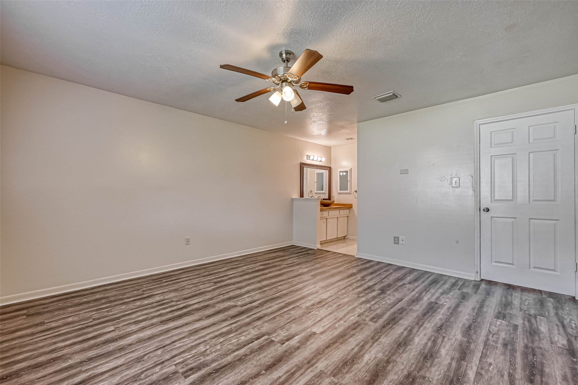 714 Canyon Garden Drive, Katy, TX 77450