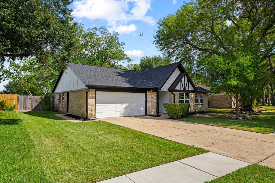 Property photo for 2915 Cherry Springs Drive, Missouri City, TX