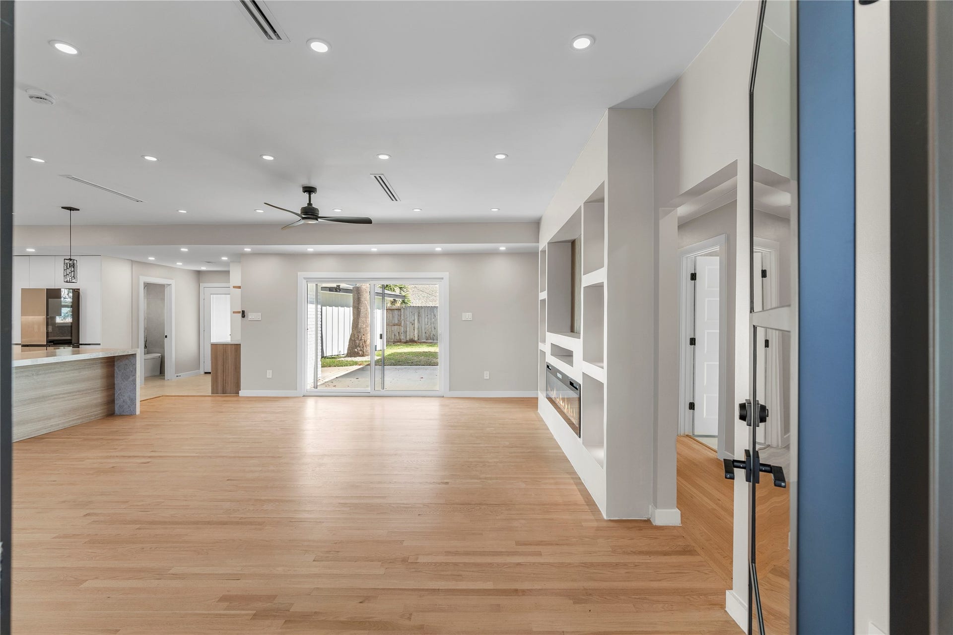 9203 Kapri Lane, Houston, TX 77025 9203 Kapri Lane, Houston, TX 77025