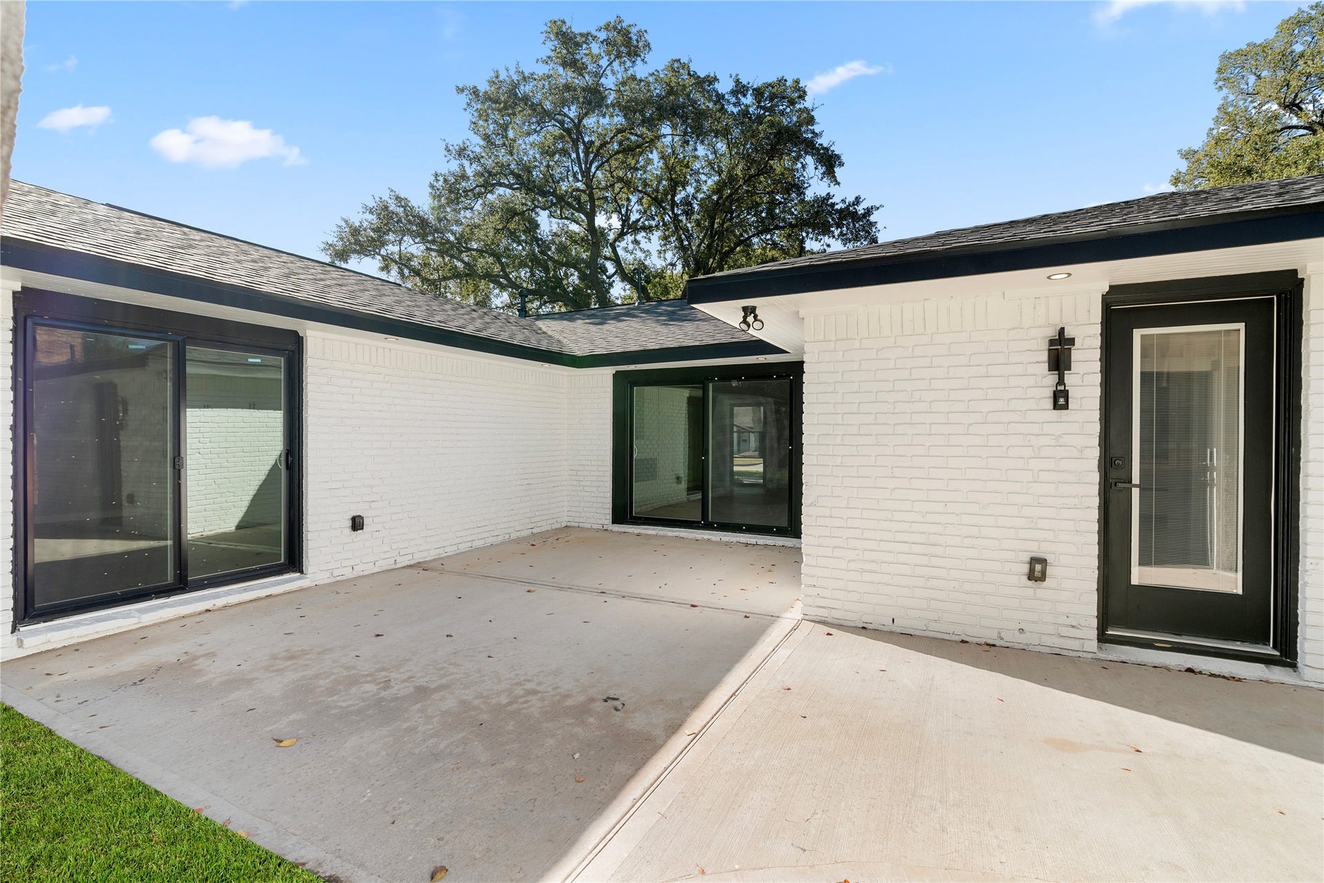 9203 Kapri Lane, Houston, TX 77025 All New American Windows