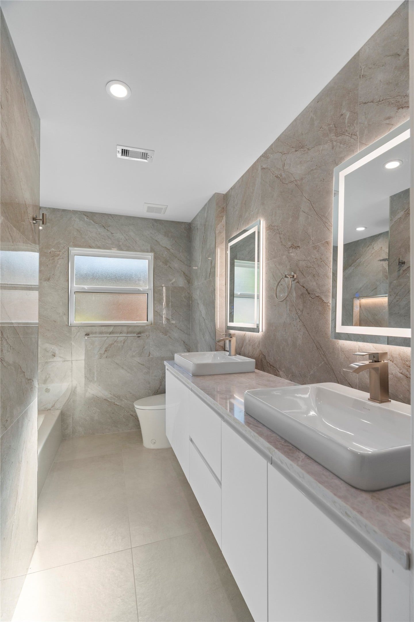 9203 Kapri Lane, Houston, TX 77025 9203 Kapri Lane, Houston, TX 77025