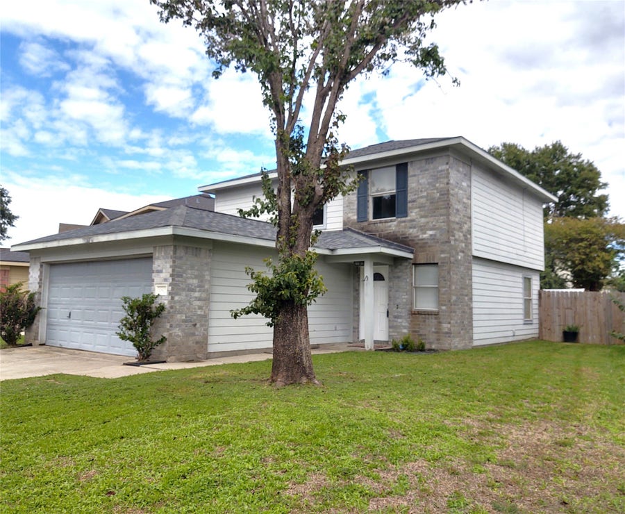 Property photo for 10802 Meadow Walk Lane, Houston, TX