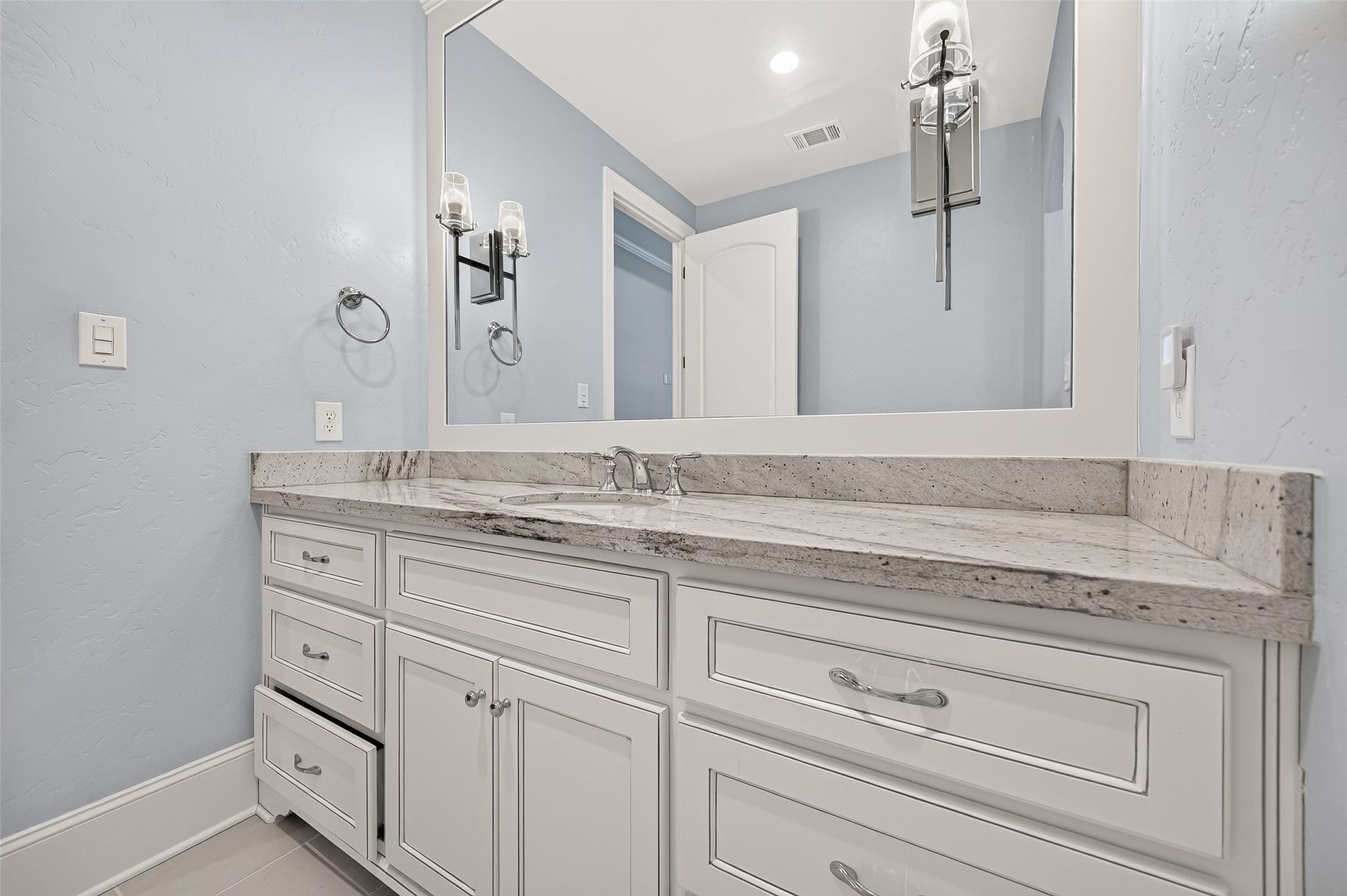 28723 Post Oak Run, Magnolia, TX 77355 28723 Post Oak Run, Magnolia, TX 77355