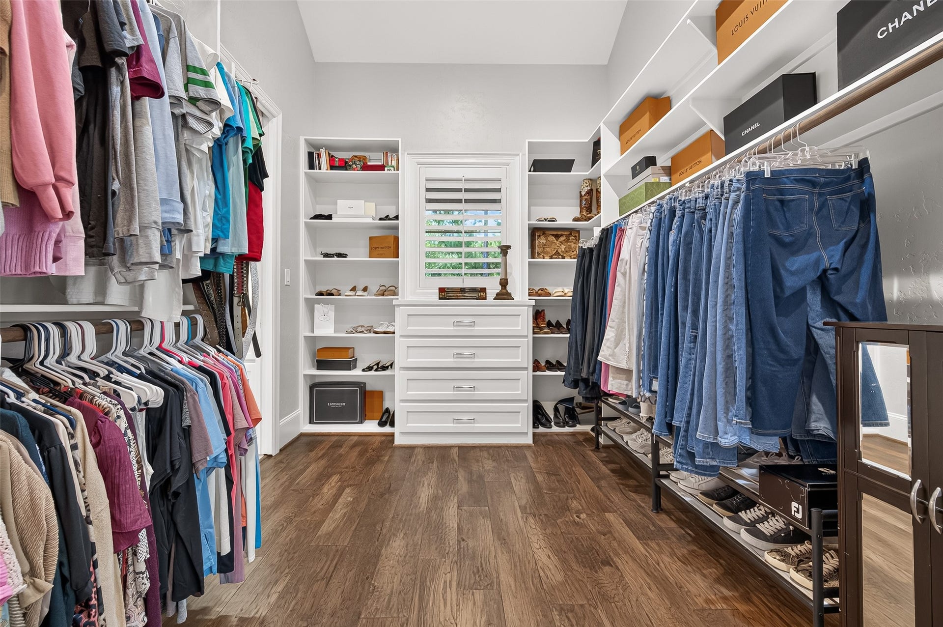 28723 Post Oak Run, Magnolia, TX 77355 Primary closet