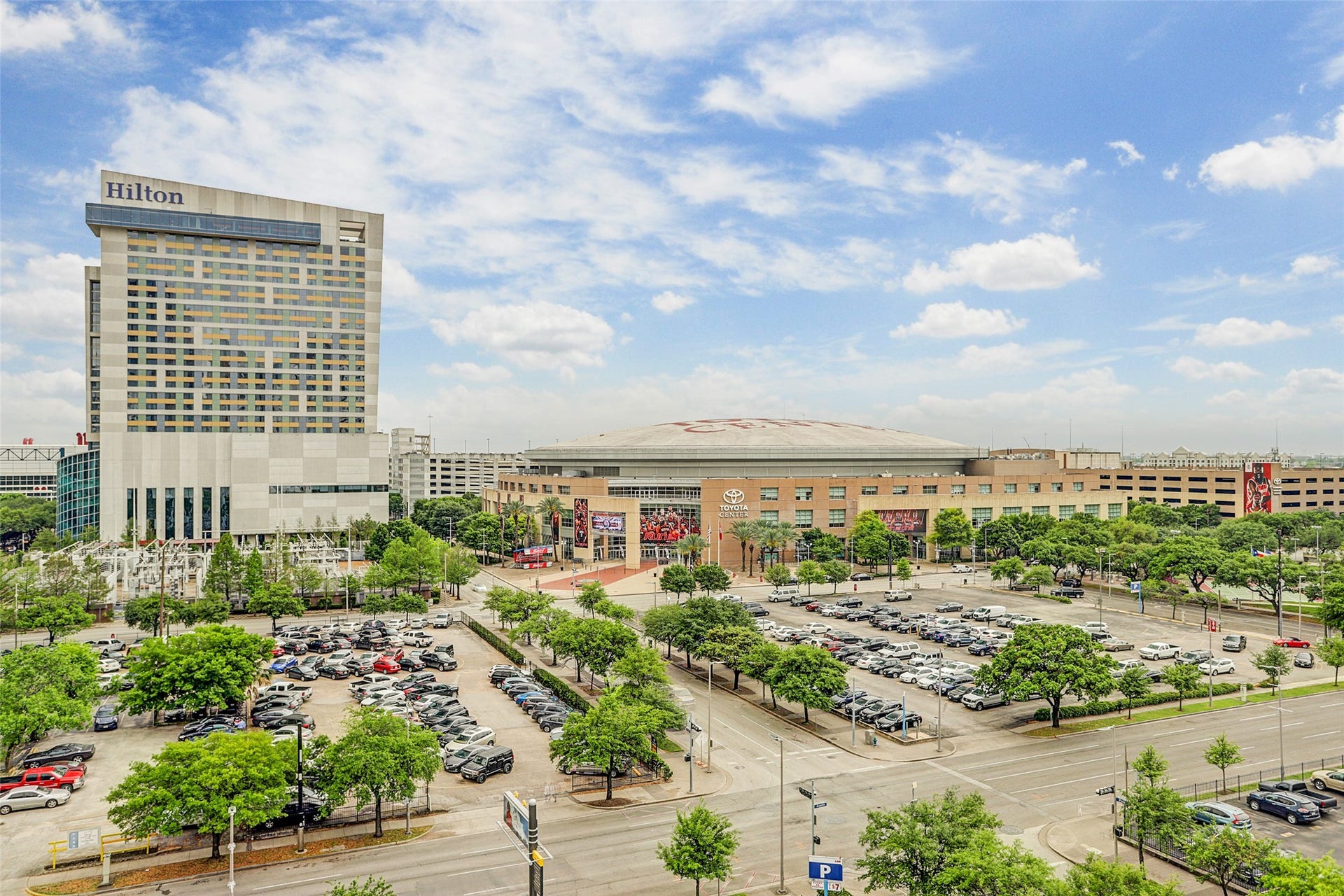1211 Caroline Street, #1401, Houston, TX 77002 Enjoy sensational eastern views from your private terrace!