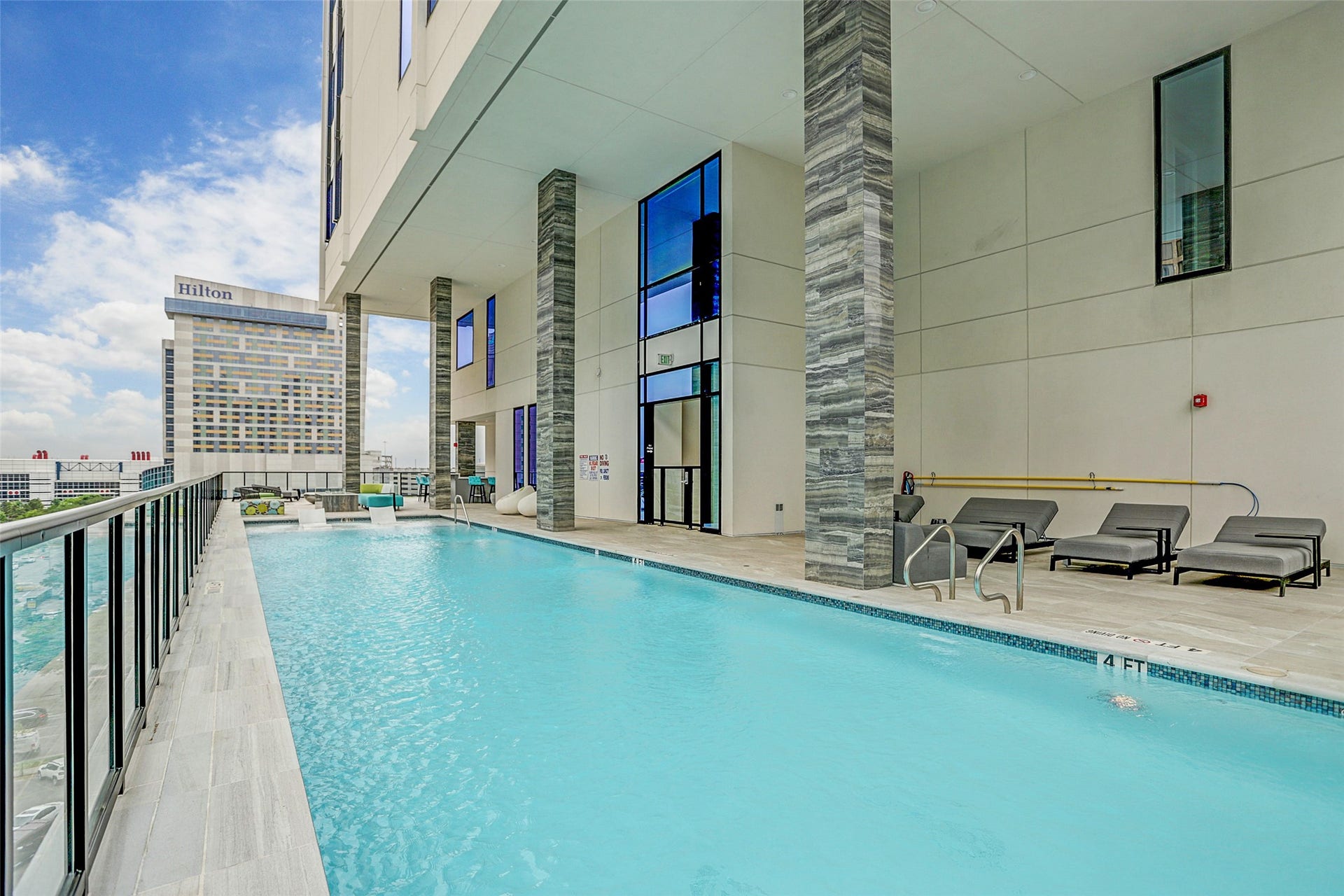1211 Caroline Street, #1401, Houston, TX 77002 The stunning lap pool at Marlowe