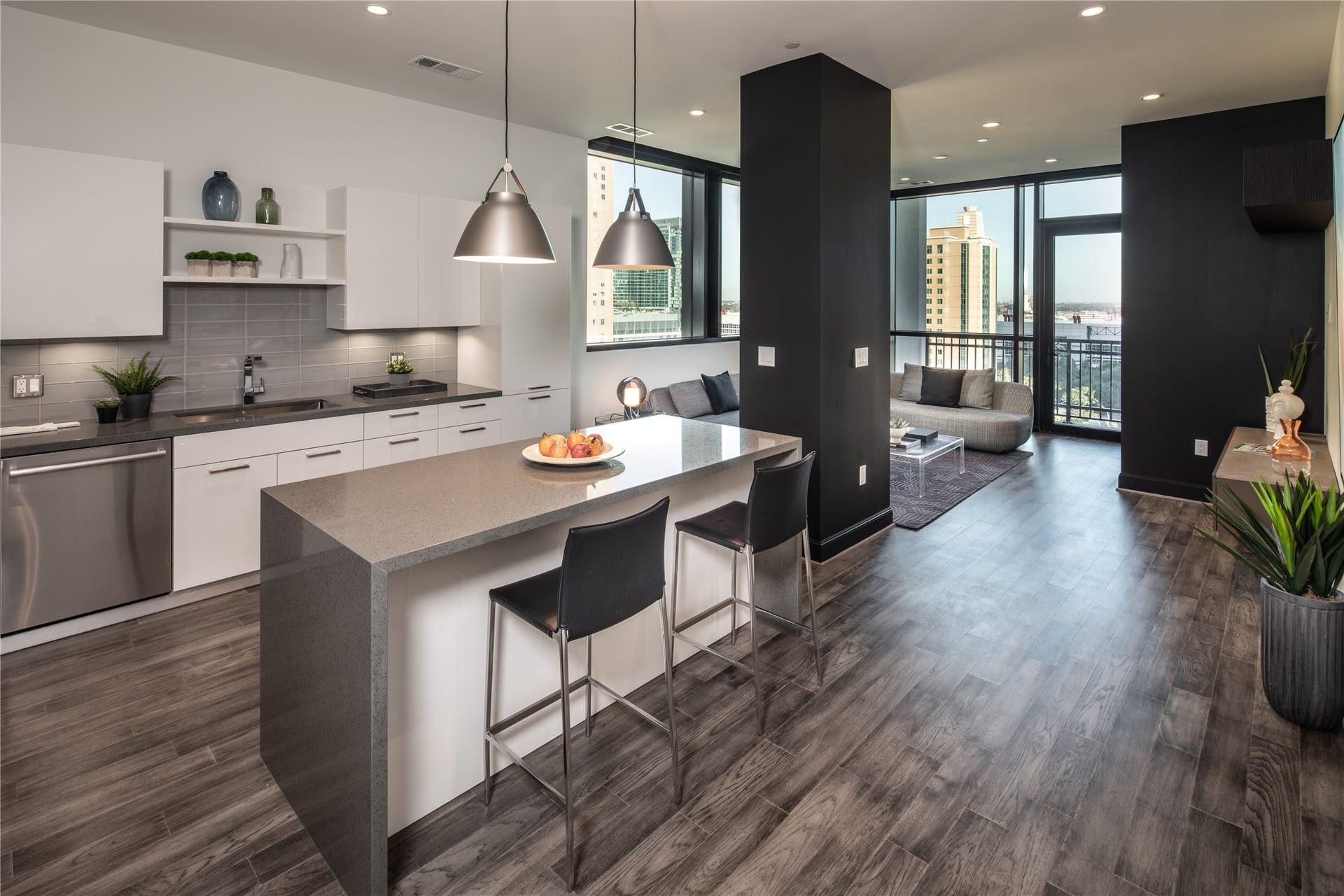 [Kitchen VIRTUALLY STAGED]Enjoy your morning coffee and the morning light!