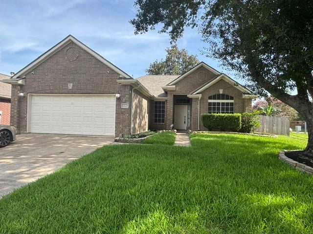 Property photo for 3519 Stratford Plaza Lane, Sugar Land, TX