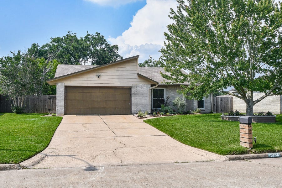 Property photo for 18734 Shannon Glen Lane, Houston, TX