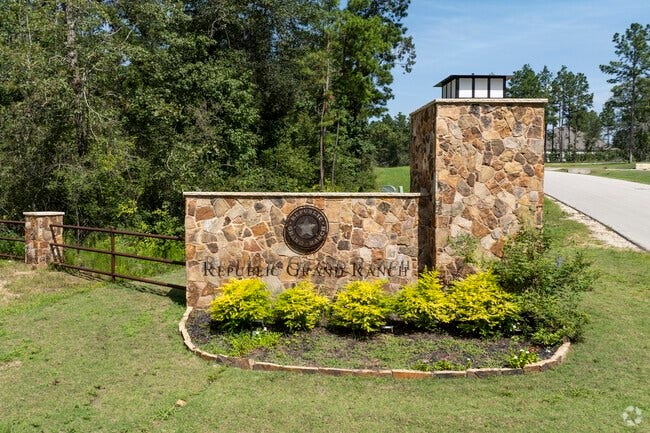15229 Forest Grove Drive, Willis, TX 77378 15229 Forest Grove Drive, Willis, TX 77378