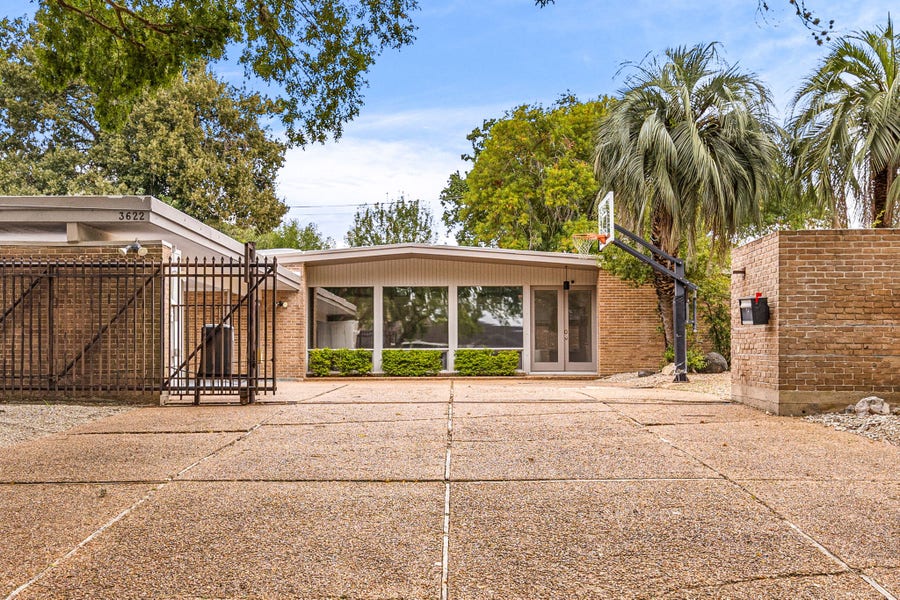 Property photo for 3622 N Braeswood Boulevard, Houston, TX
