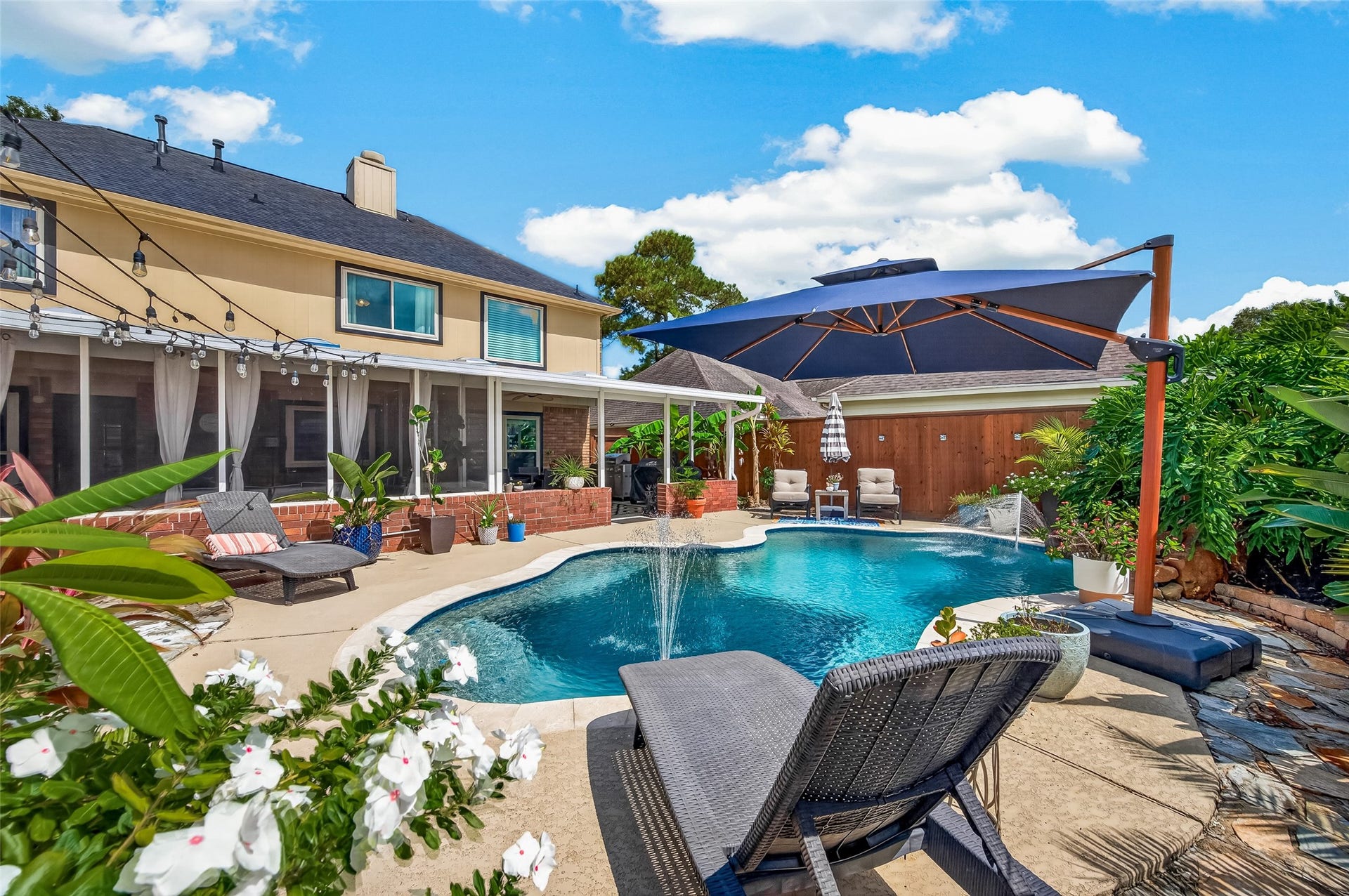 2102 Augusta Drive, League City, TX 77573 2102 Augusta Drive, League City, TX 77573