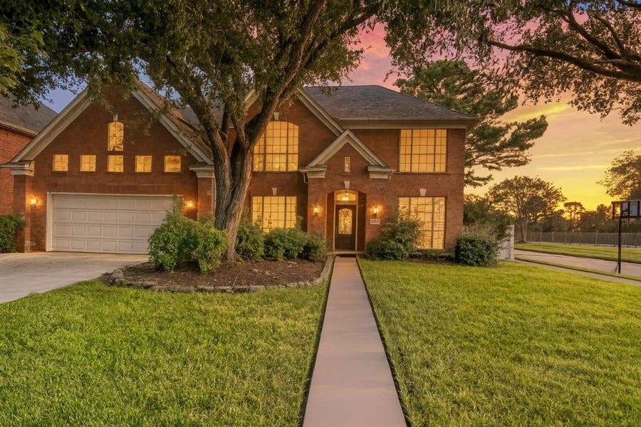 Property photo for 18502 Berry Leaf Court, Houston, TX