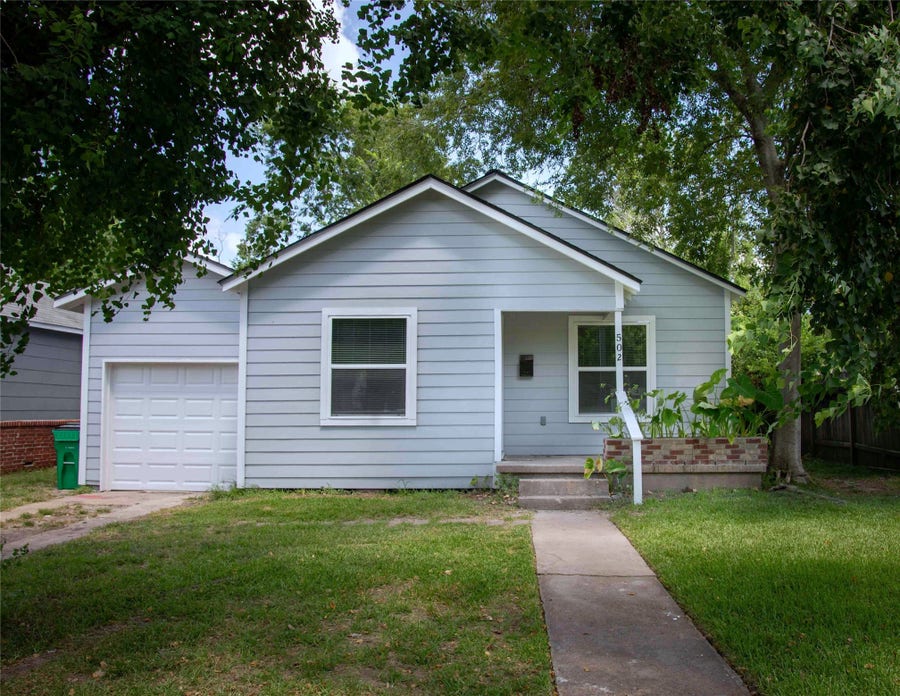 Property photo for 502 Live Oak Street, Baytown, TX