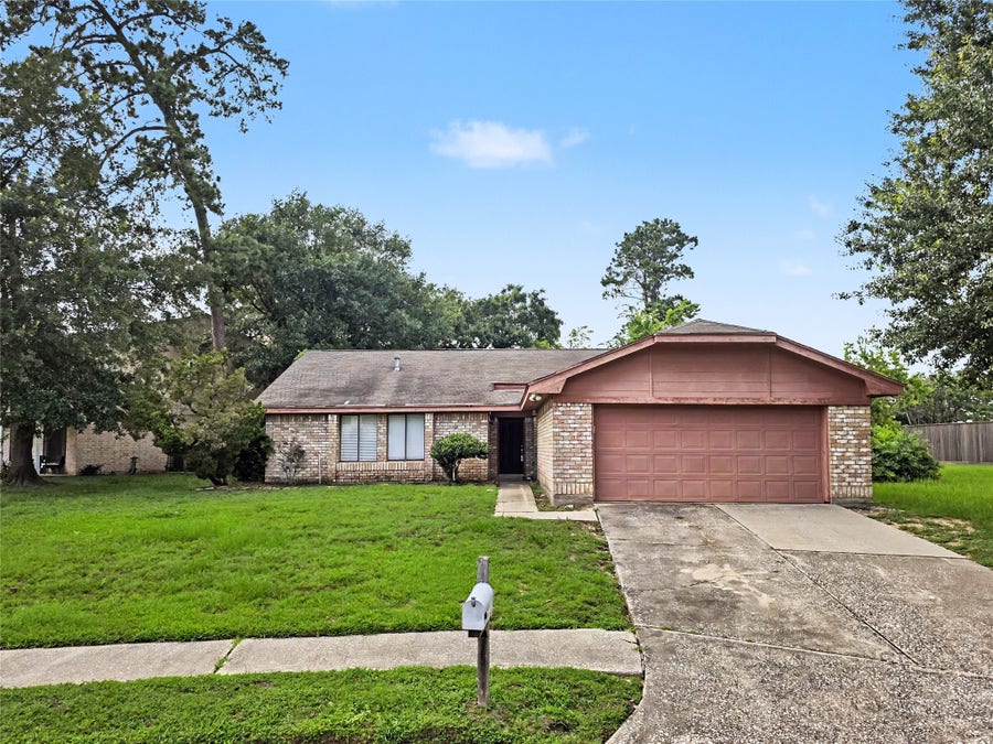 Property photo for 7410 Songwind Lane, Spring, TX