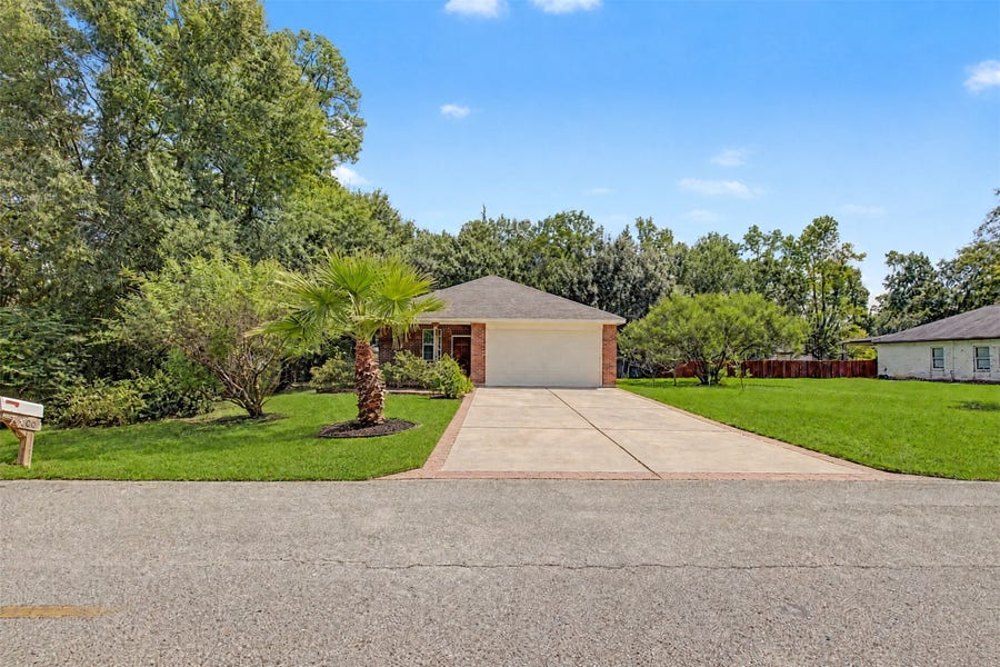 Property photo for 21800 Stargrass Drive, Spring, TX