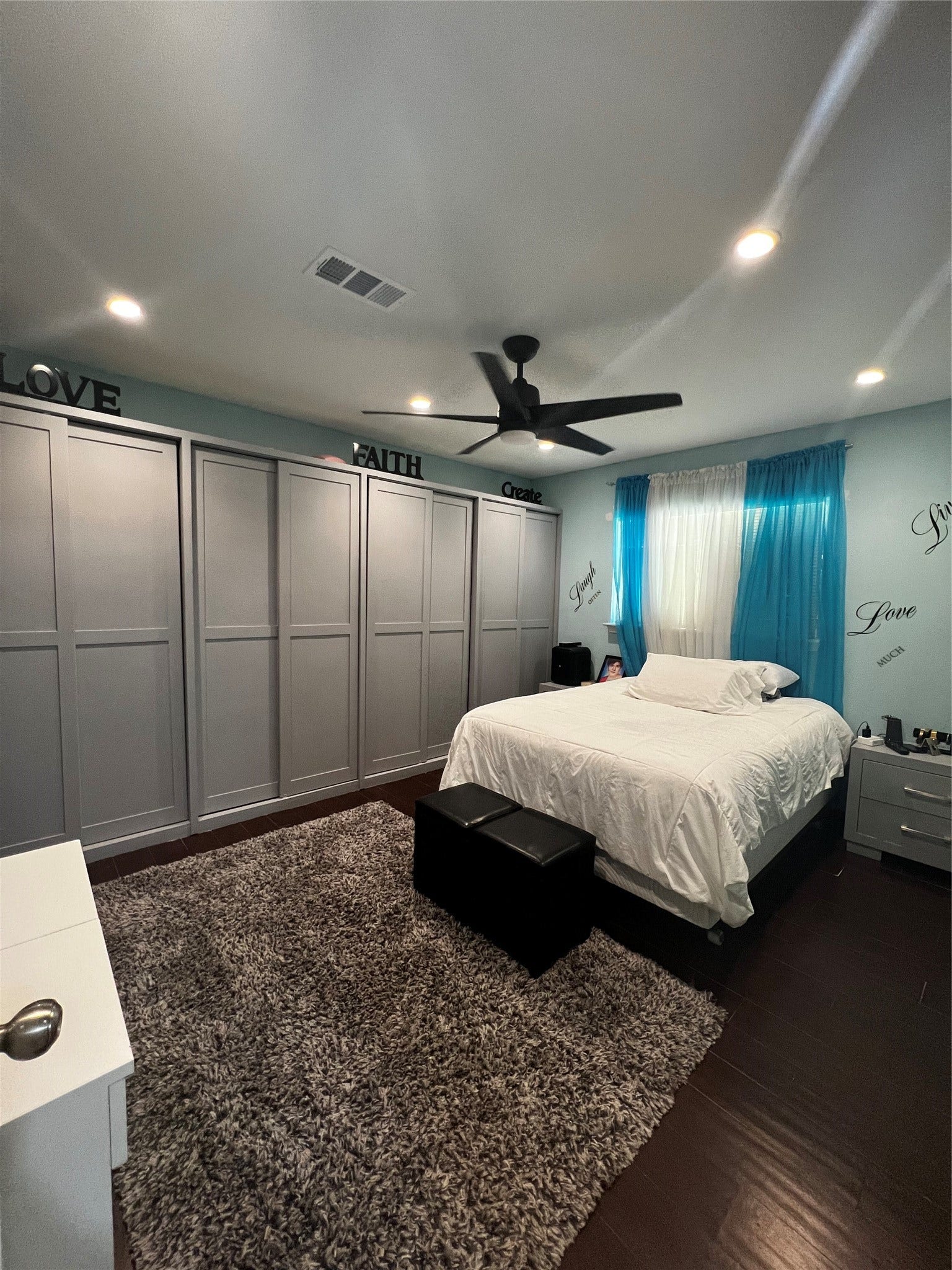 11606 Boxhill Drive, Houston, TX 77066 11606 Boxhill Drive, Houston, TX 77066
