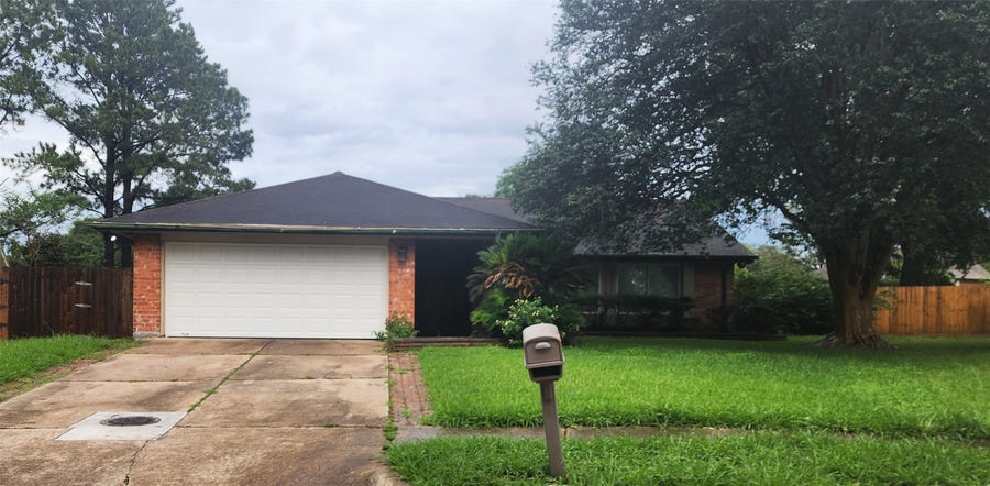 Property photo for 15215 Ensenada Drive, Houston, TX