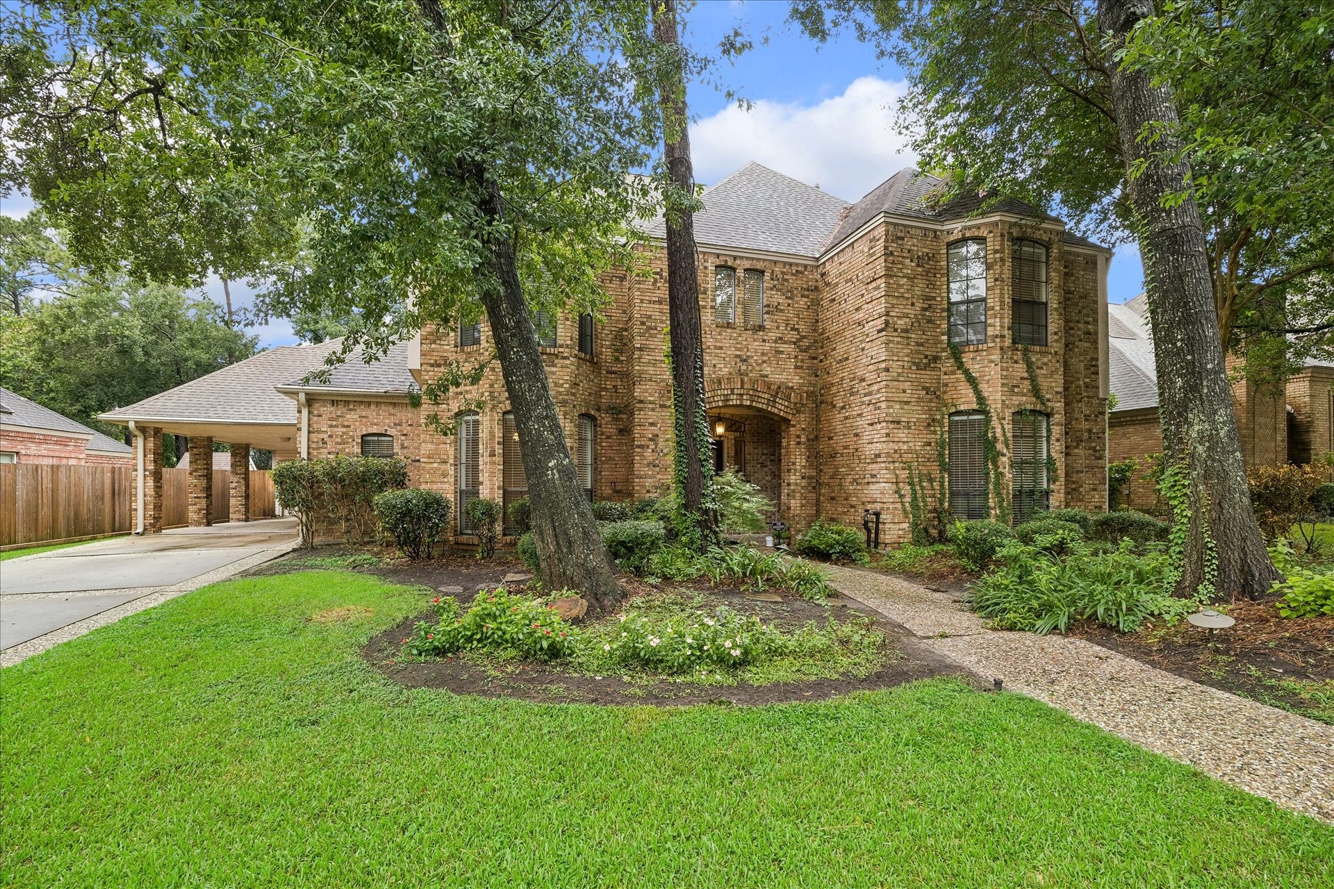 Stately home with extended port a cochere