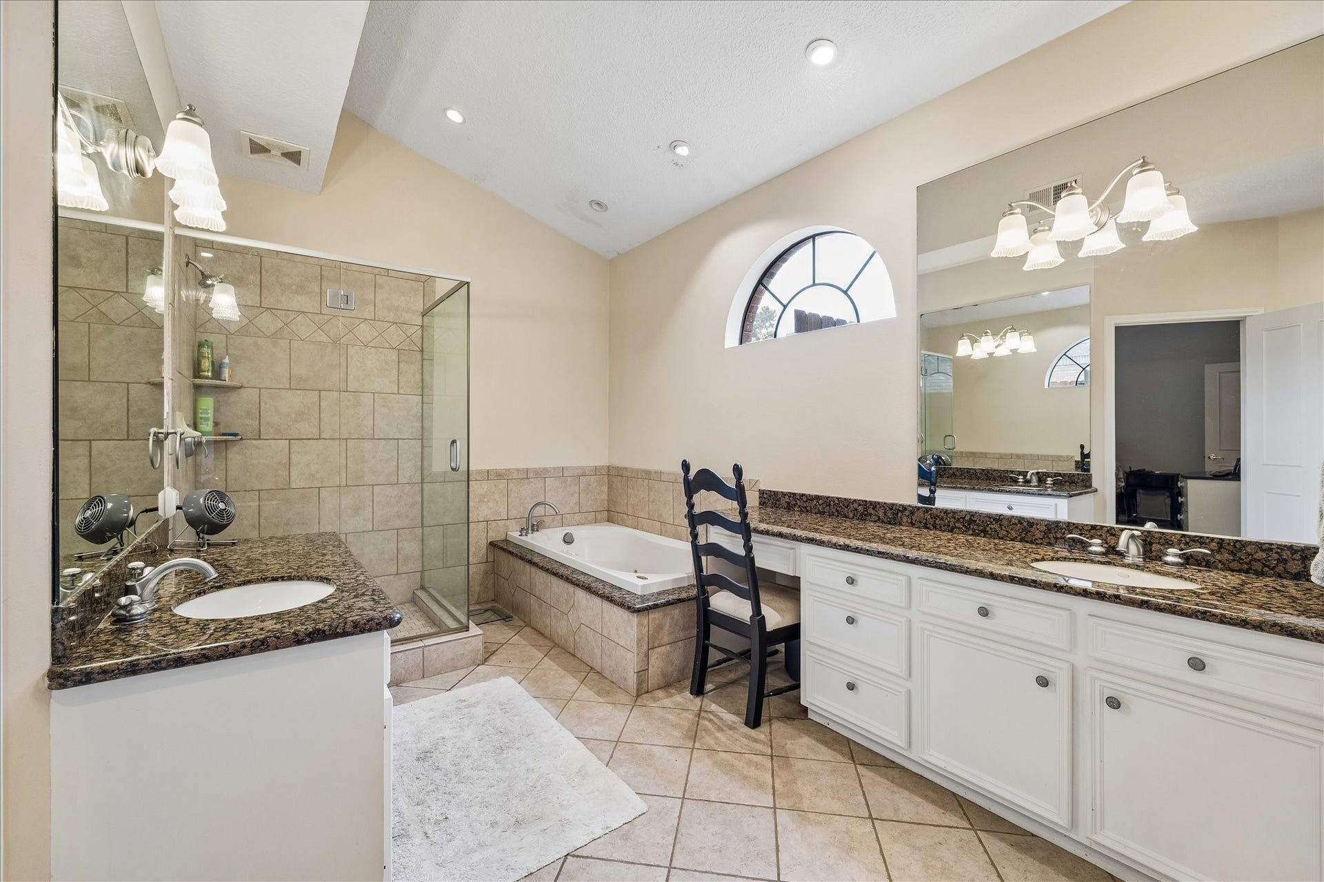 Primary bath