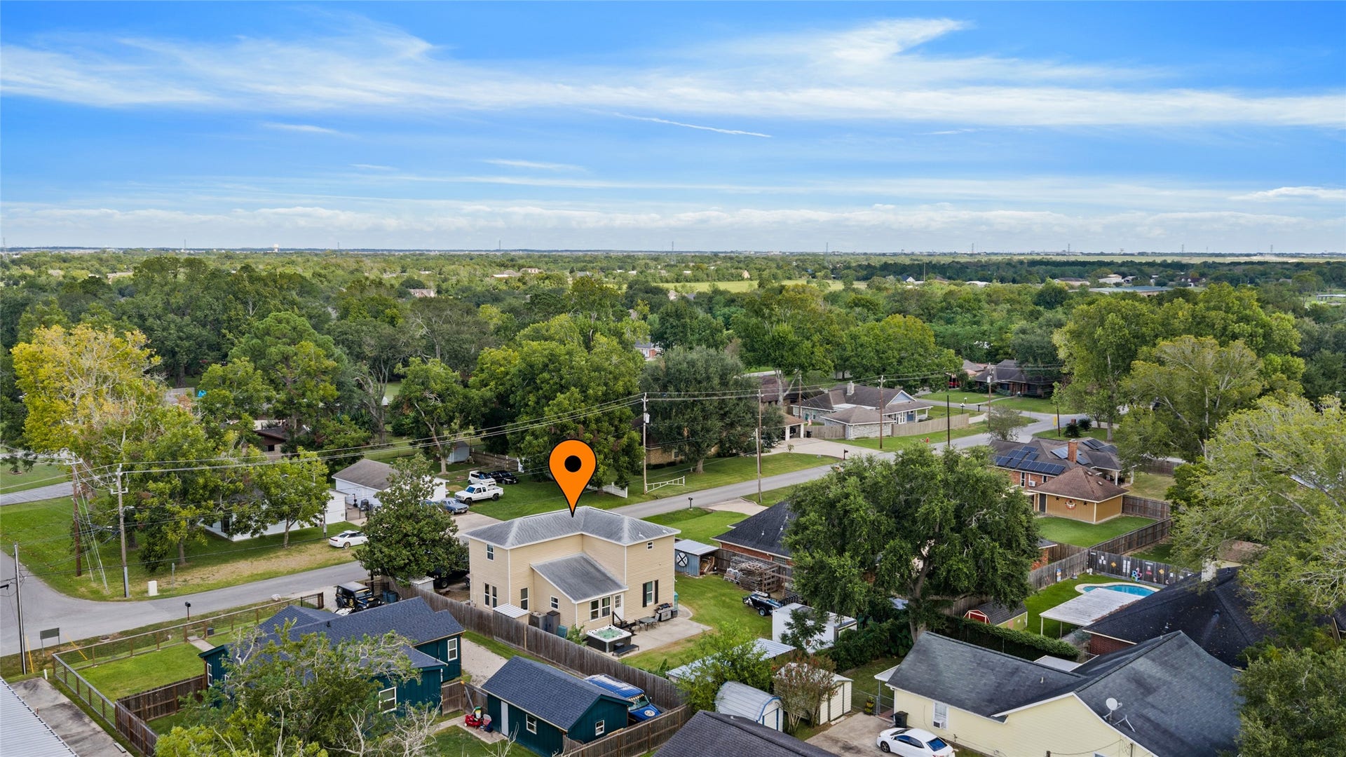 11939 11th Street, Santa Fe, TX 77510 Right in the heart of Santa Fe - close to everything
