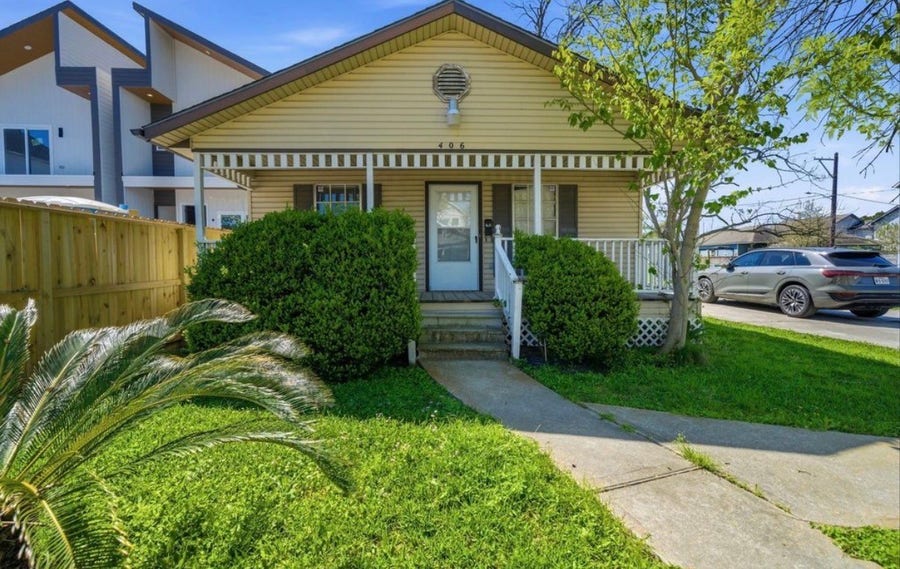 Property photo for 406 E 34th Street, Houston, TX