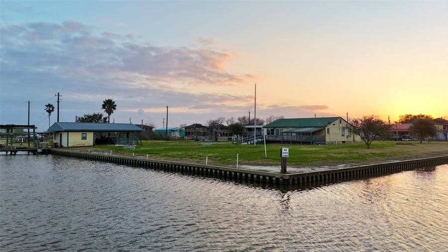 Property photo for 4621 COUNTY ROAD 459B, Freeport, TX