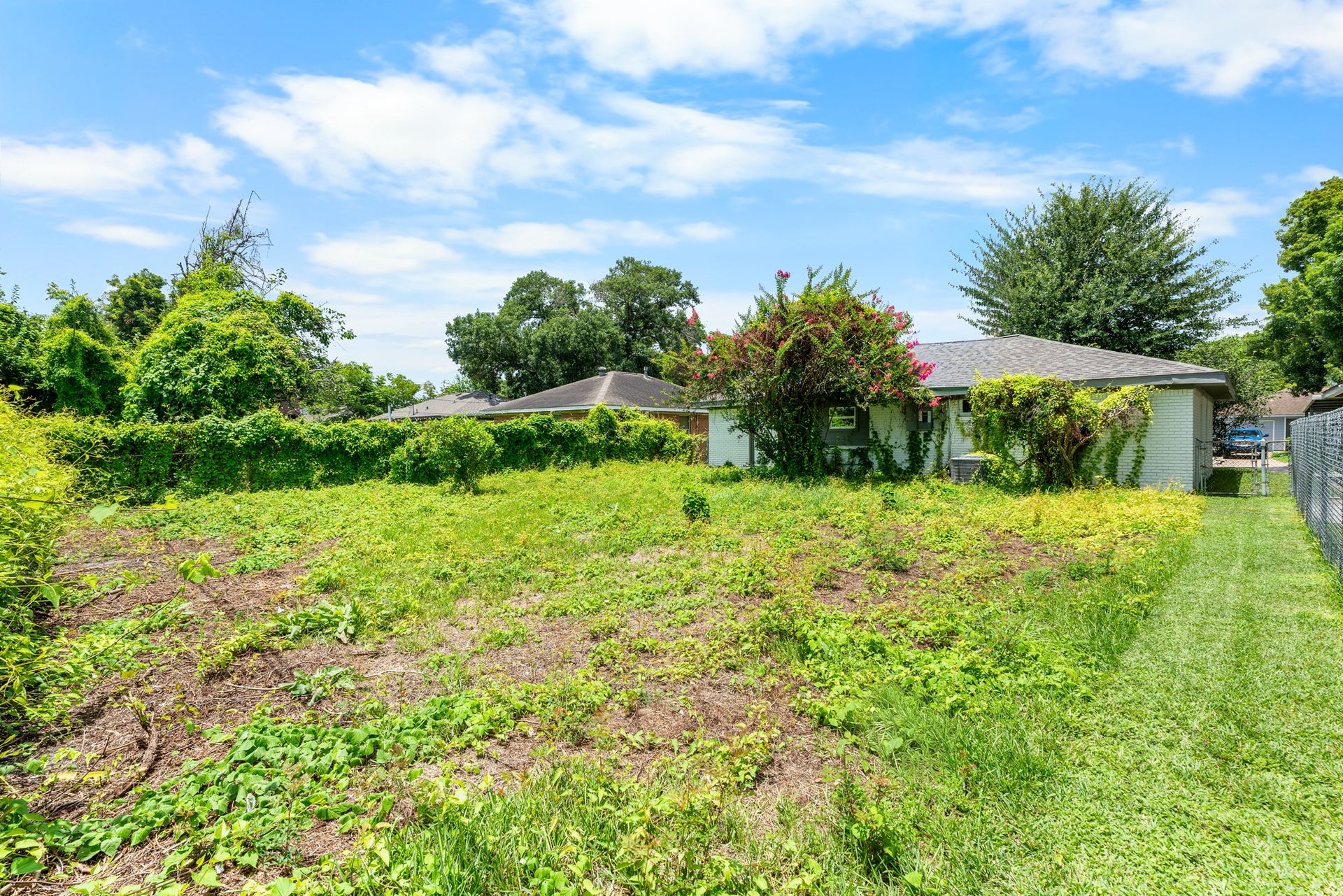 3048 Briarwick Lane, Houston, TX 77093 Rear Yard