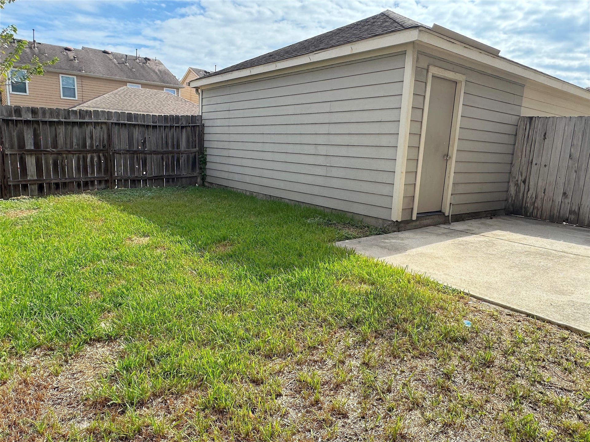 23822 Single Oak Street, Spring, TX 77373 Greenspace for the pups