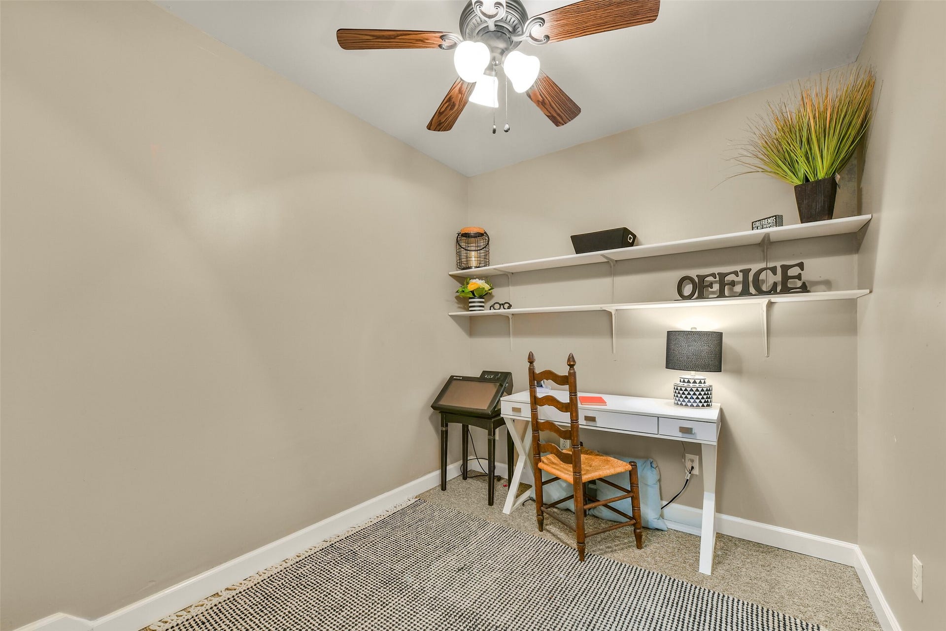 2516 Creeks Edge Drive, Pearland, TX 77581 2516 Creeks Edge Drive, Pearland, TX 77581