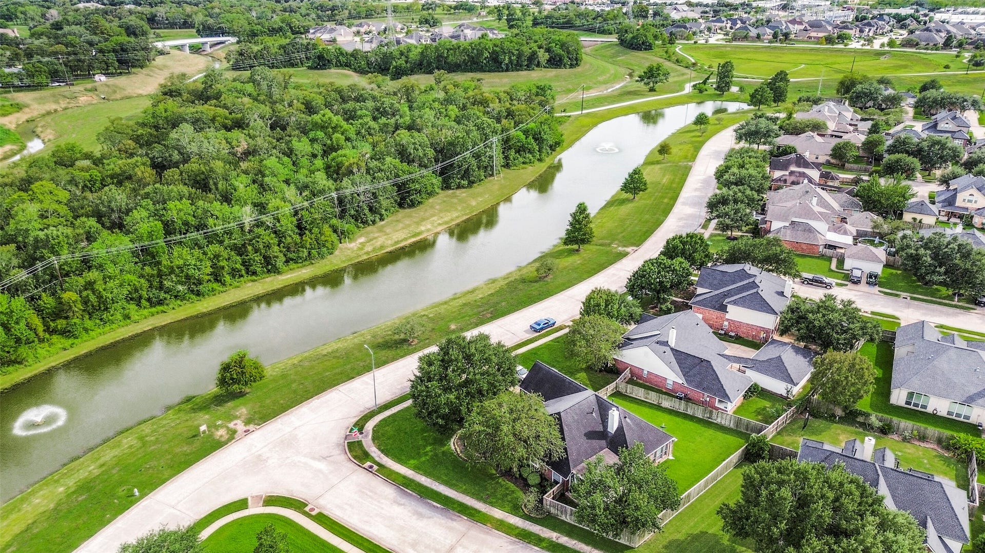 2516 Creeks Edge Drive, Pearland, TX 77581 2516 Creeks Edge Drive, Pearland, TX 77581