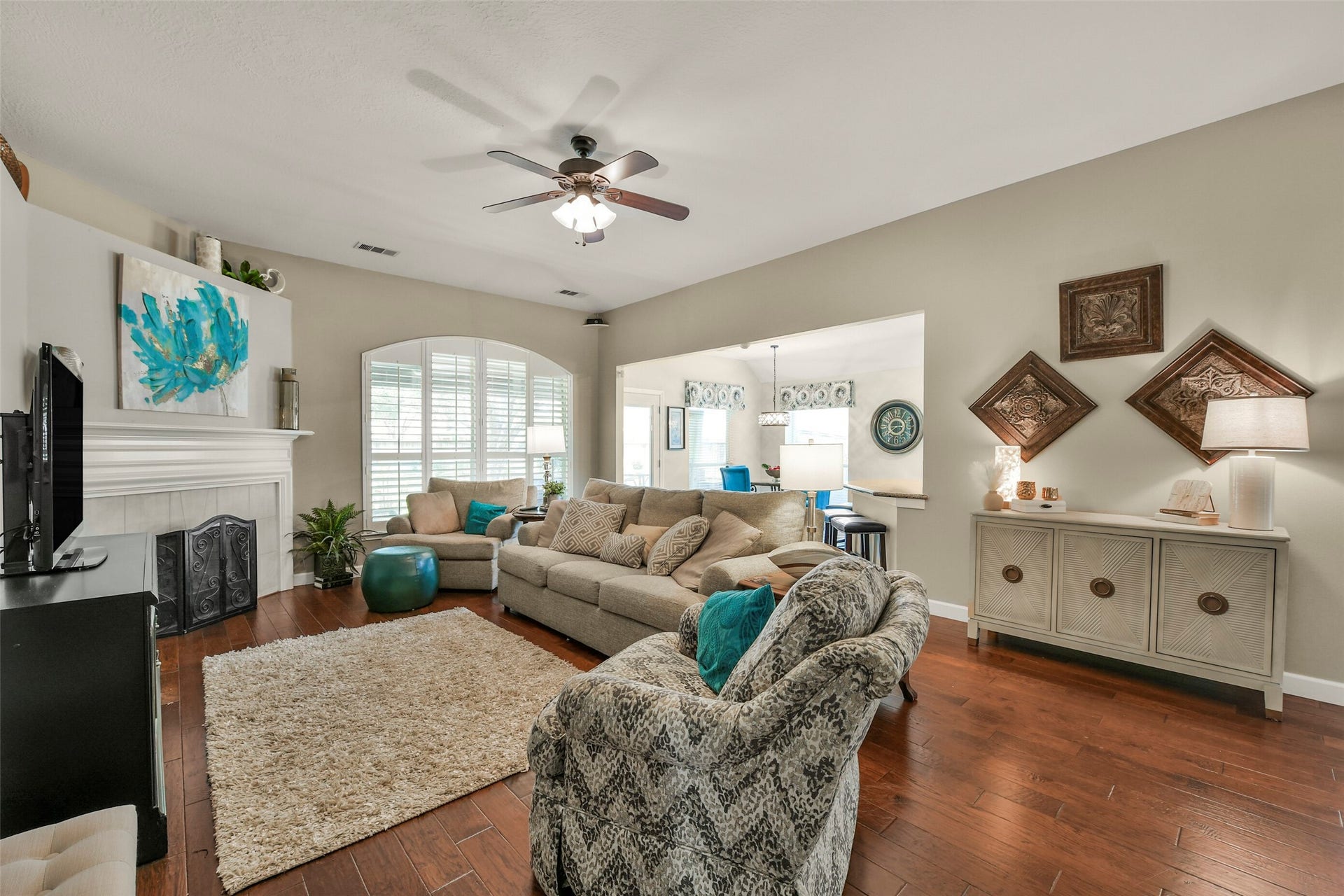 2516 Creeks Edge Drive, Pearland, TX 77581 2516 Creeks Edge Drive, Pearland, TX 77581