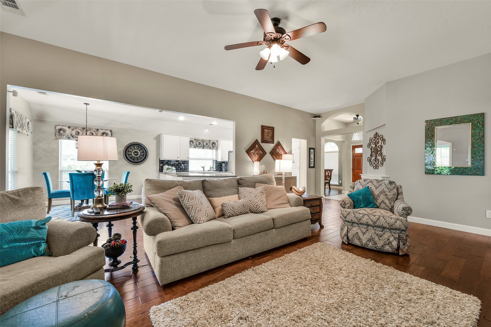 2516 Creeks Edge Drive, Pearland, TX 77581 2516 Creeks Edge Drive, Pearland, TX 77581