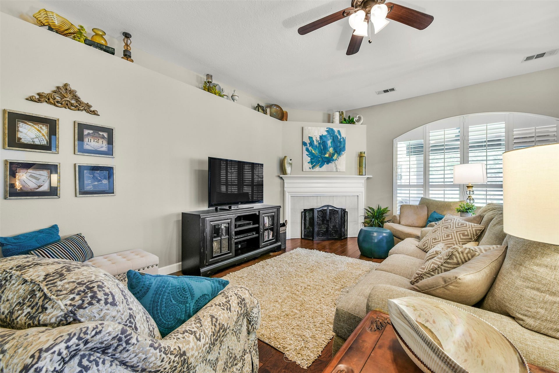 2516 Creeks Edge Drive, Pearland, TX 77581 2516 Creeks Edge Drive, Pearland, TX 77581