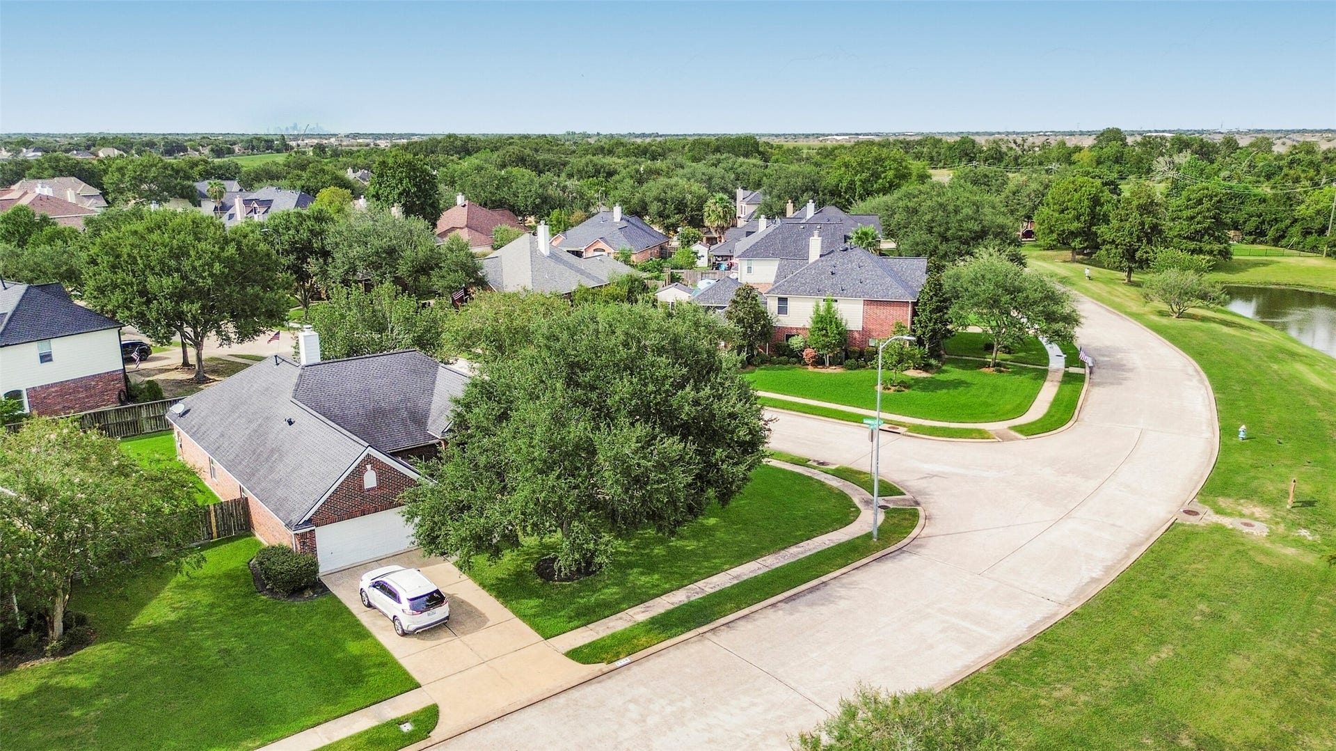 2516 Creeks Edge Drive, Pearland, TX 77581 2516 Creeks Edge Drive, Pearland, TX 77581