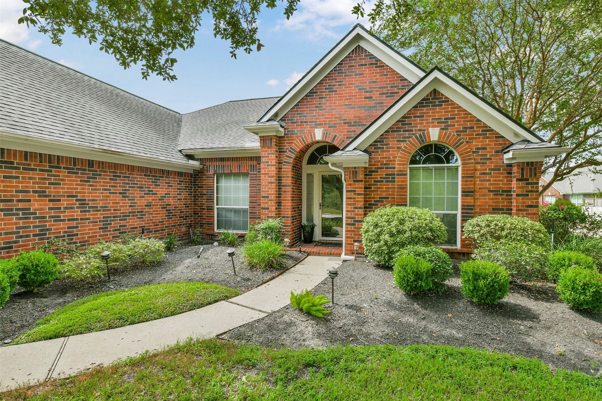 2516 Creeks Edge Drive, Pearland, TX 77581 2516 Creeks Edge Drive, Pearland, TX 77581