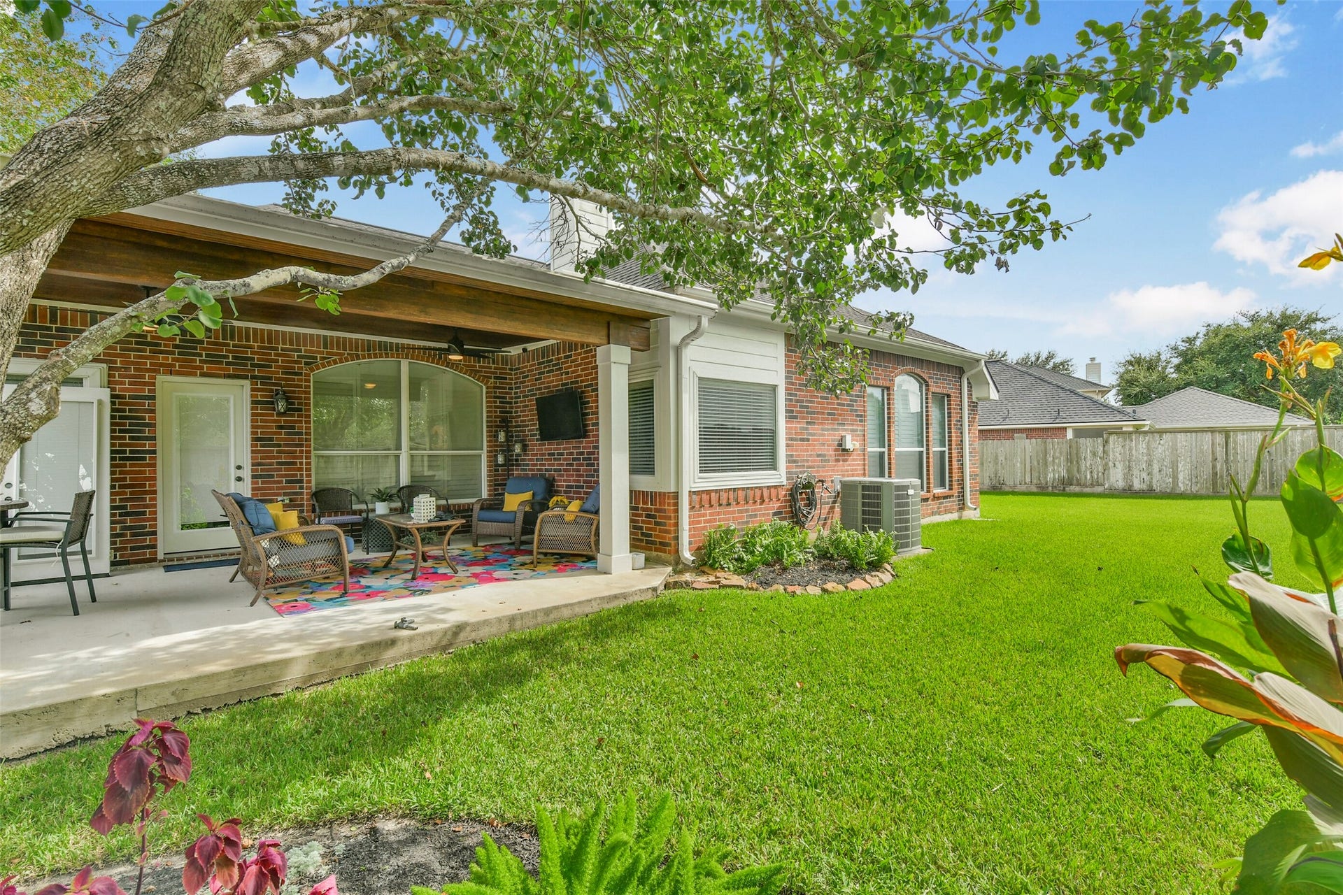 2516 Creeks Edge Drive, Pearland, TX 77581 2516 Creeks Edge Drive, Pearland, TX 77581